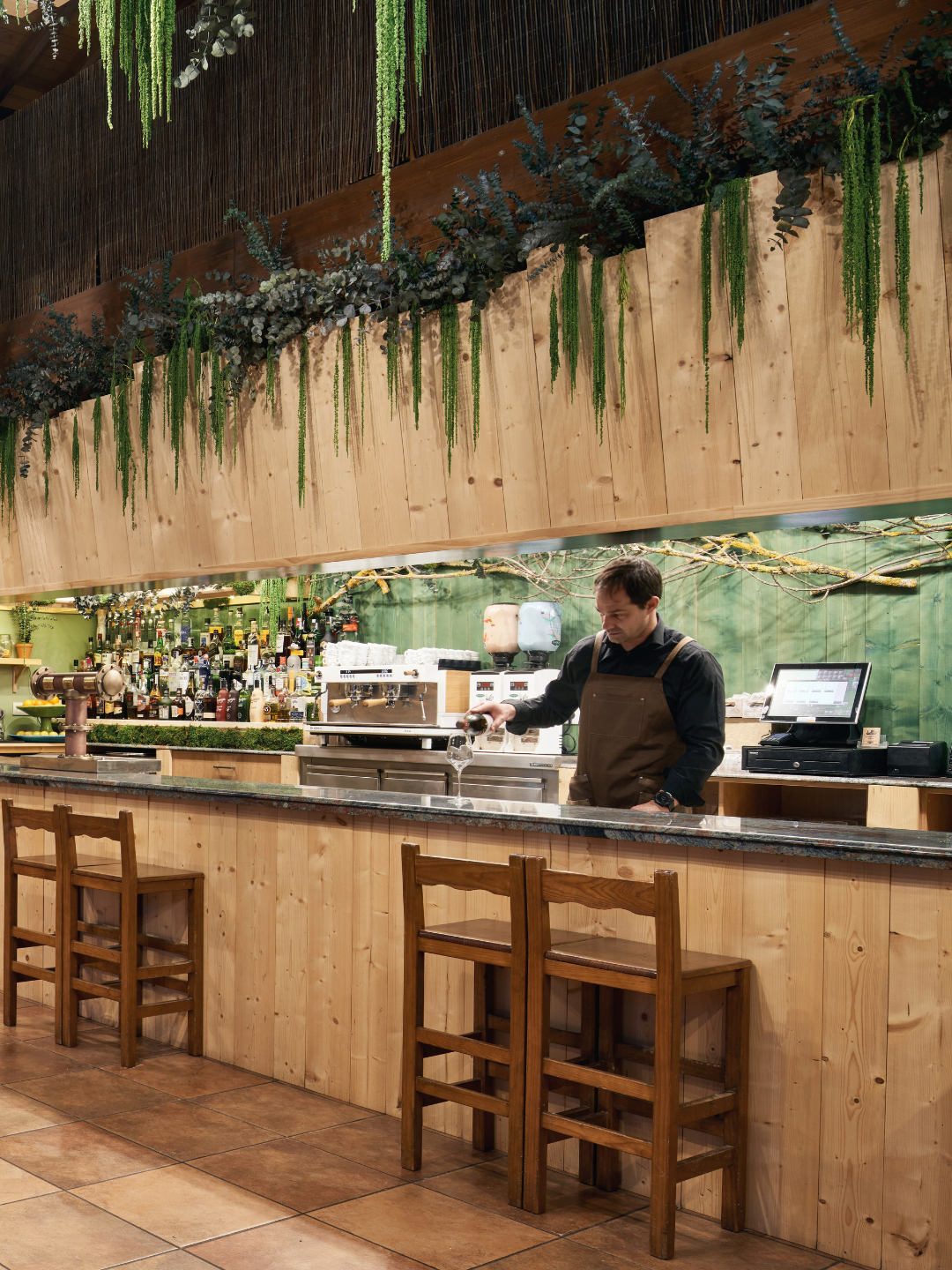 Wine-Bar-LHV-04